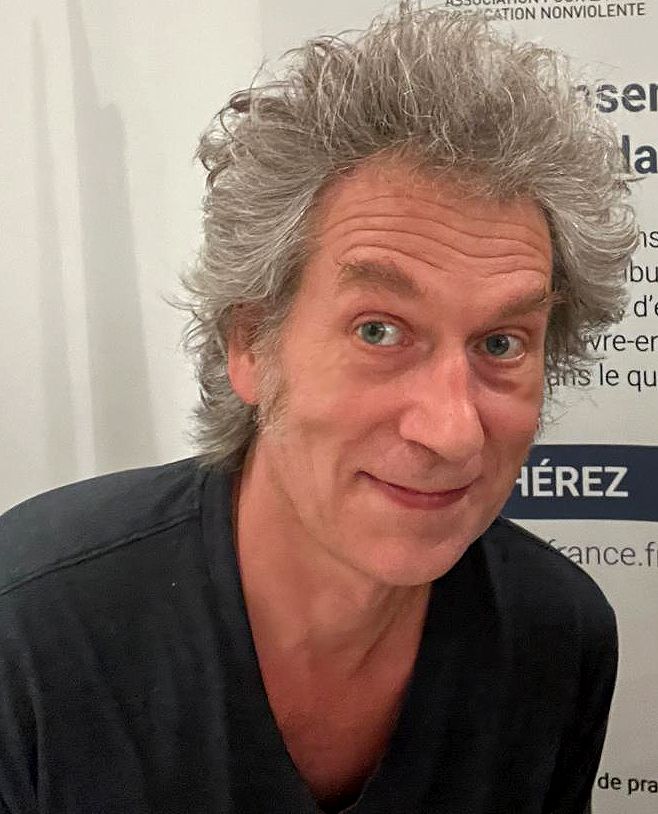 Portrait de Stéphane Androuin, accompagnant en Communication NonViolente